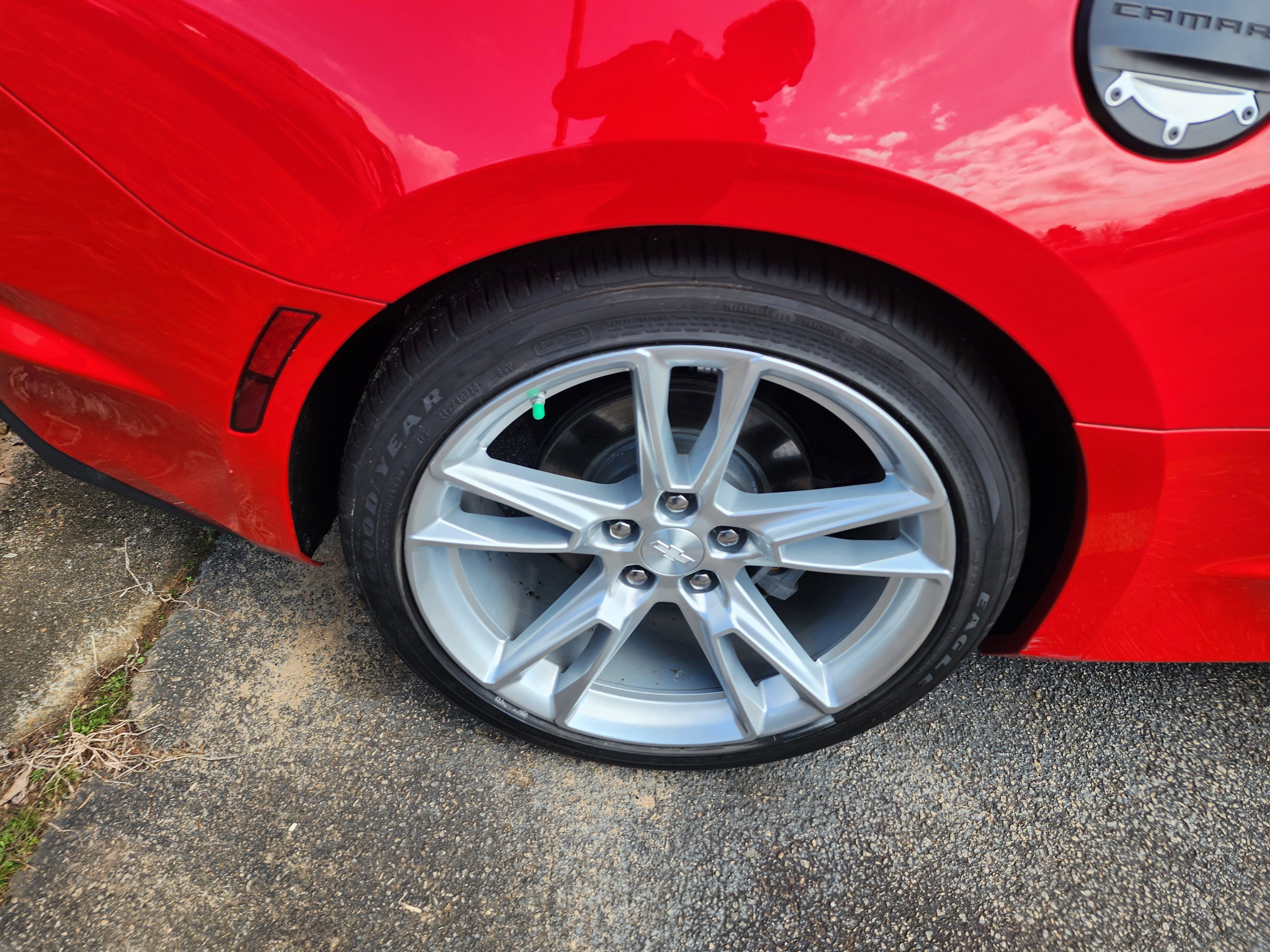 Used 2022 Chevrolet Camaro LT w/ Technology Package image 9