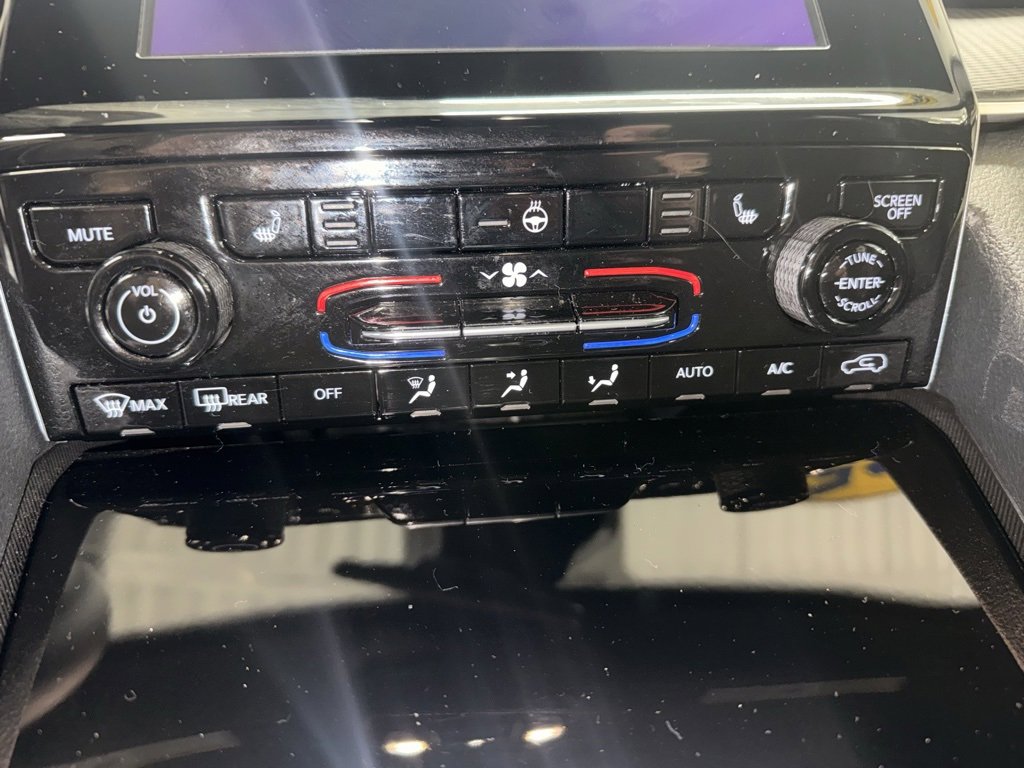 Certified 2025 Jeep Grand Cherokee Altitude image 32