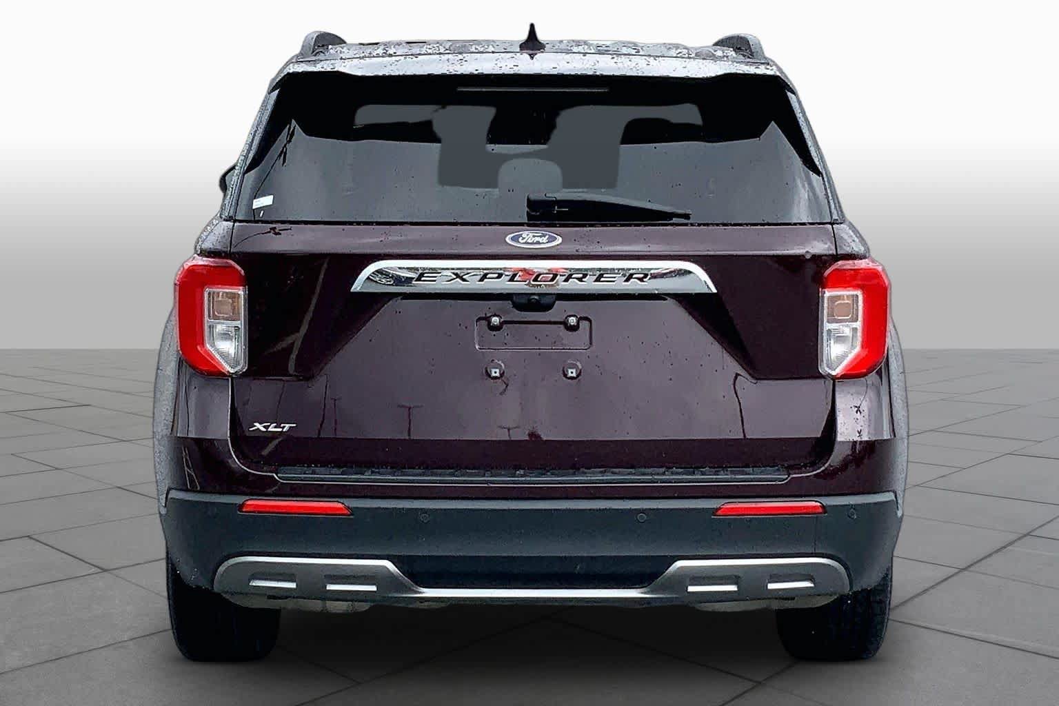 Certified 2023 Ford Explorer XLT w/ Equipment Group 202A RWD image 5