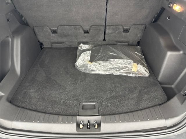 Used 2018 Ford Escape SE w/ Ford Safe & Smart Package FWD image 25
