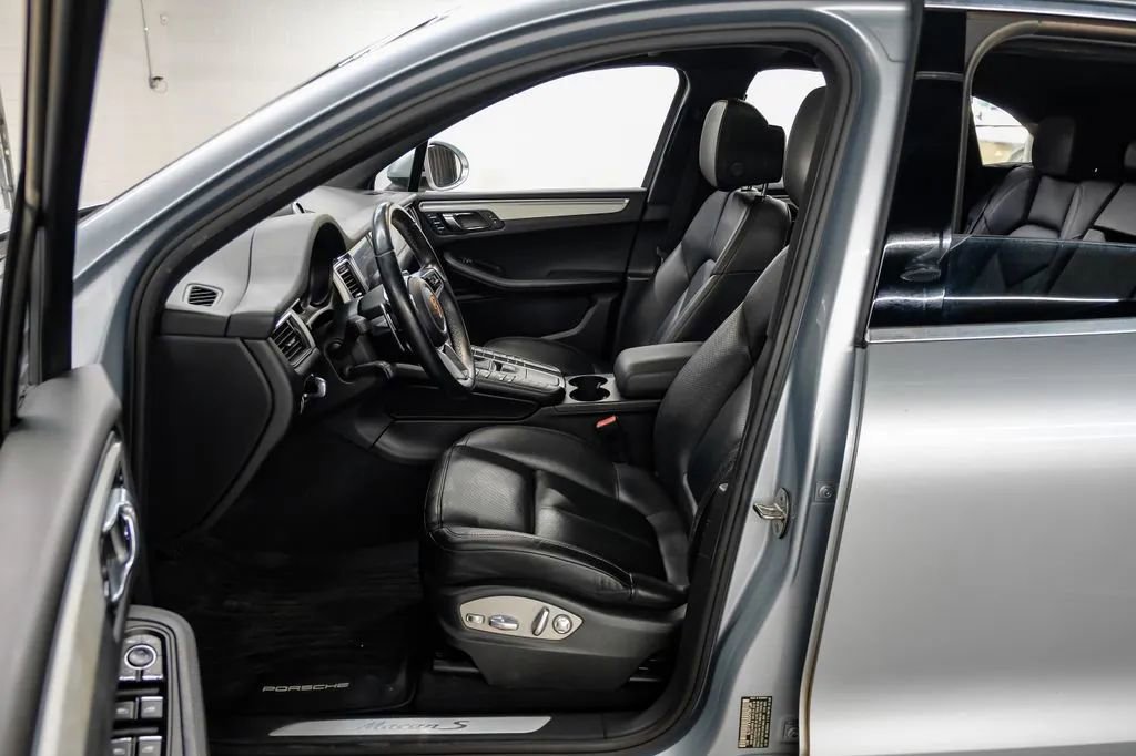 Used 2017 Porsche Macan S AWD/4WD image 4