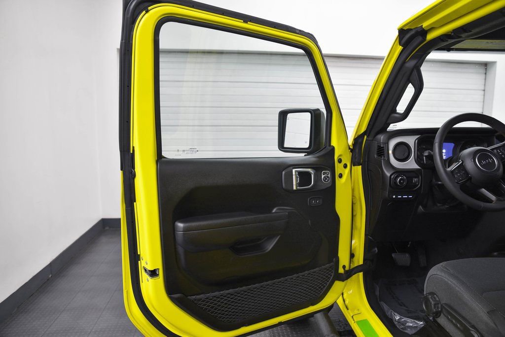 Used 2024 Jeep Wrangler Willys 4xe image 9