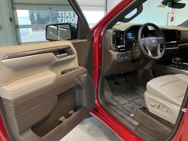 New 2025 Chevrolet Silverado 1500 LTZ w/ Technology Package image 17