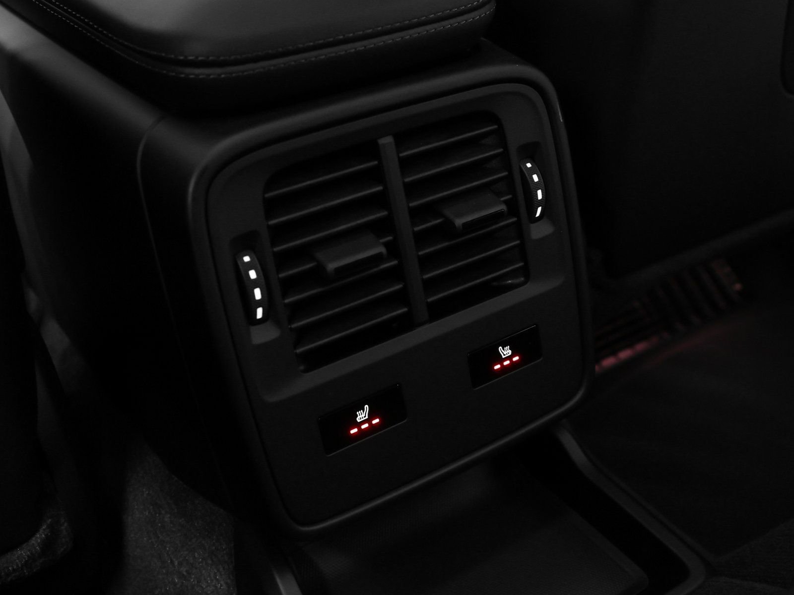 New 2026 Porsche Taycan image 51