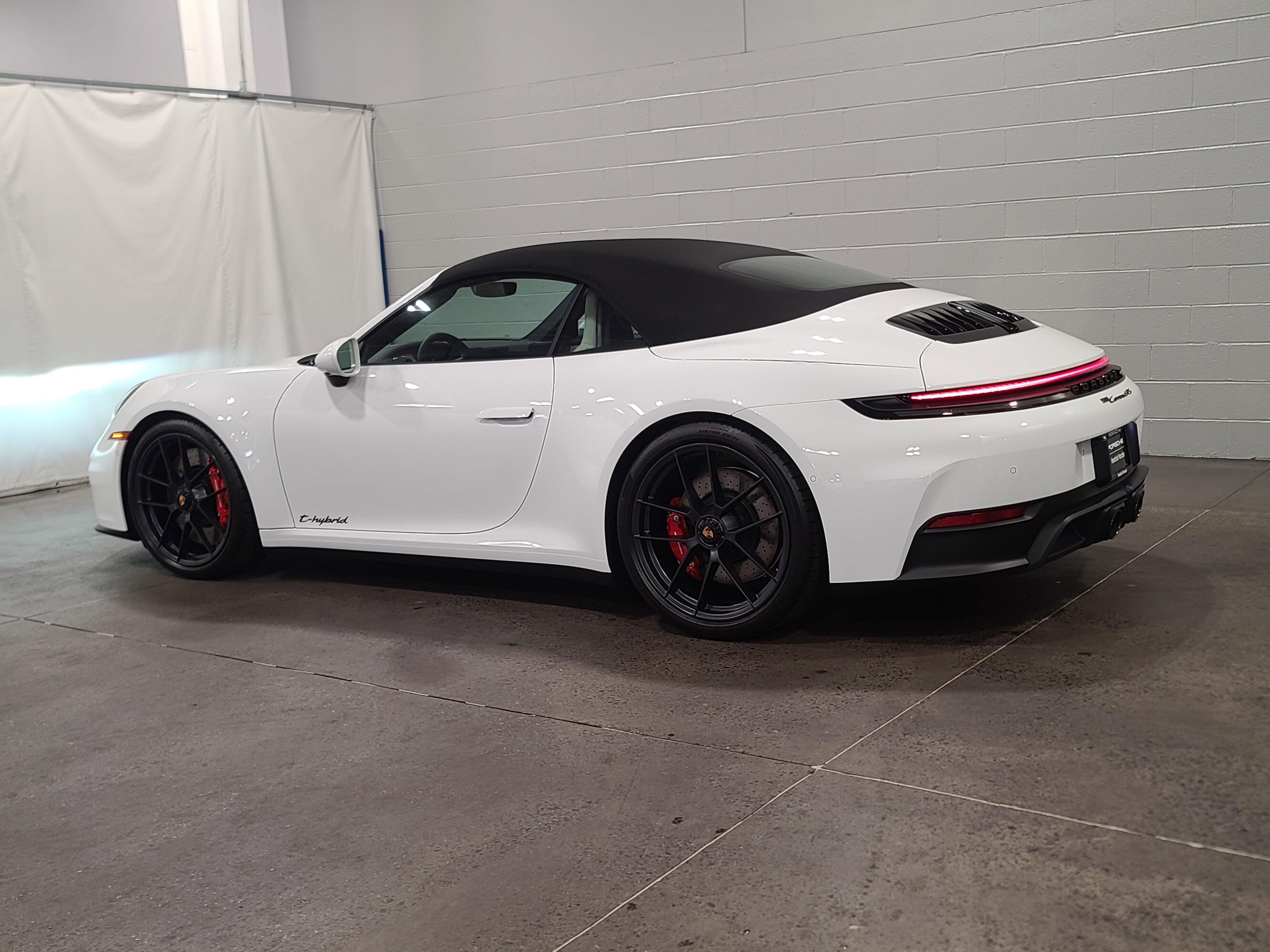 New 2026 Porsche 911 Carrera GTS RWD image 3
