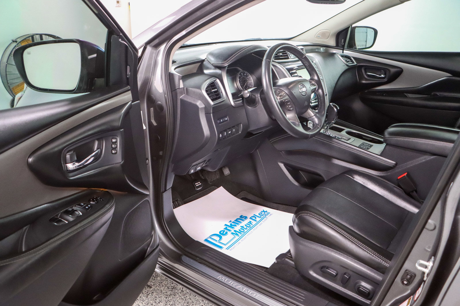 Used 2019 Nissan Murano SL w/ SL Technology Package image 3