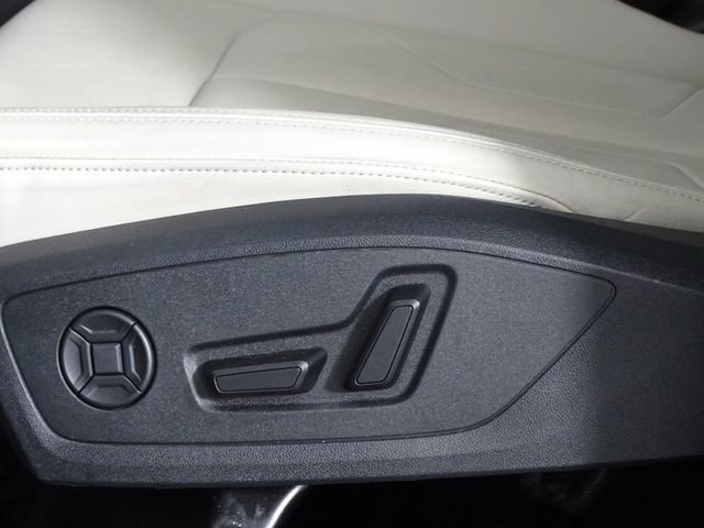 Used 2024 Audi Q3 2.0T Premium Plus image 23