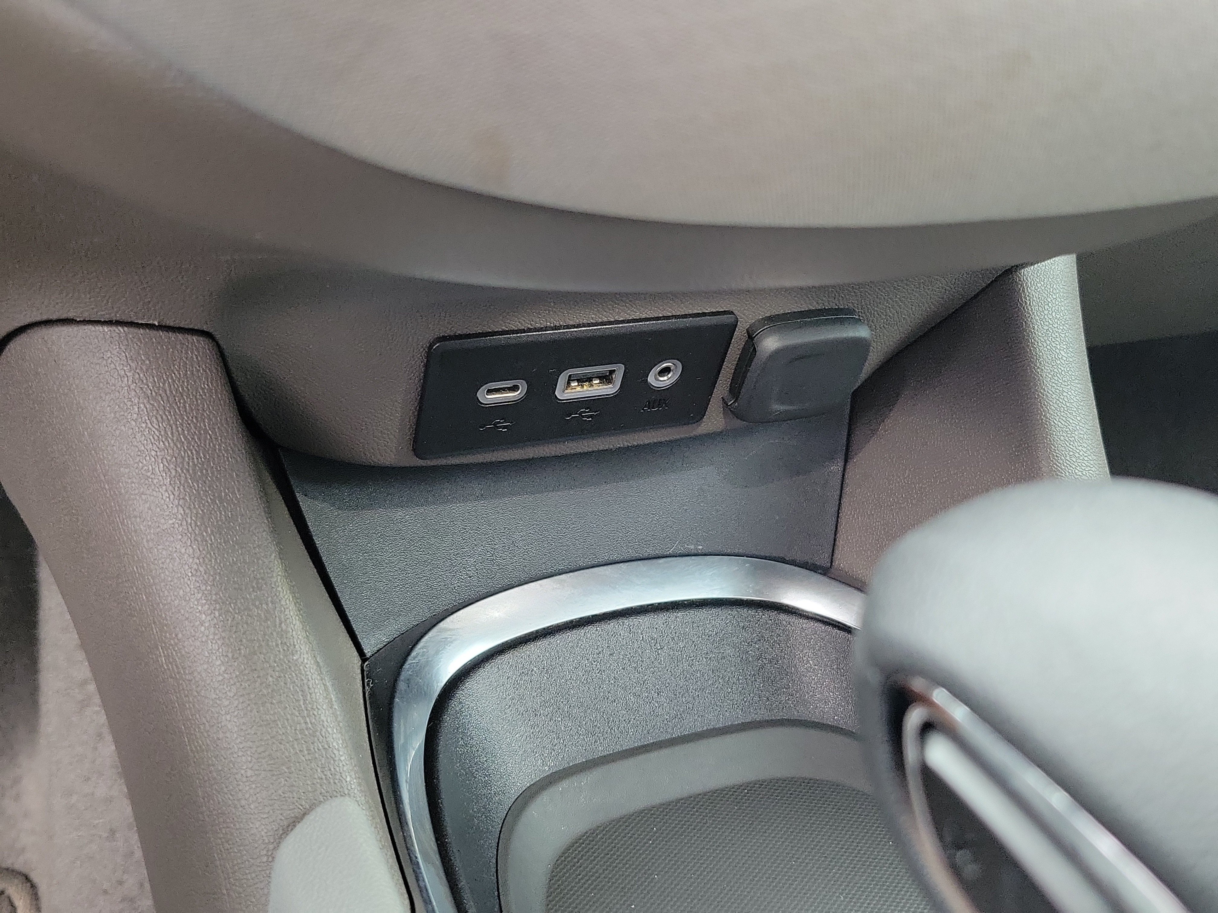 Used 2025 Chevrolet Malibu LT FWD image 25