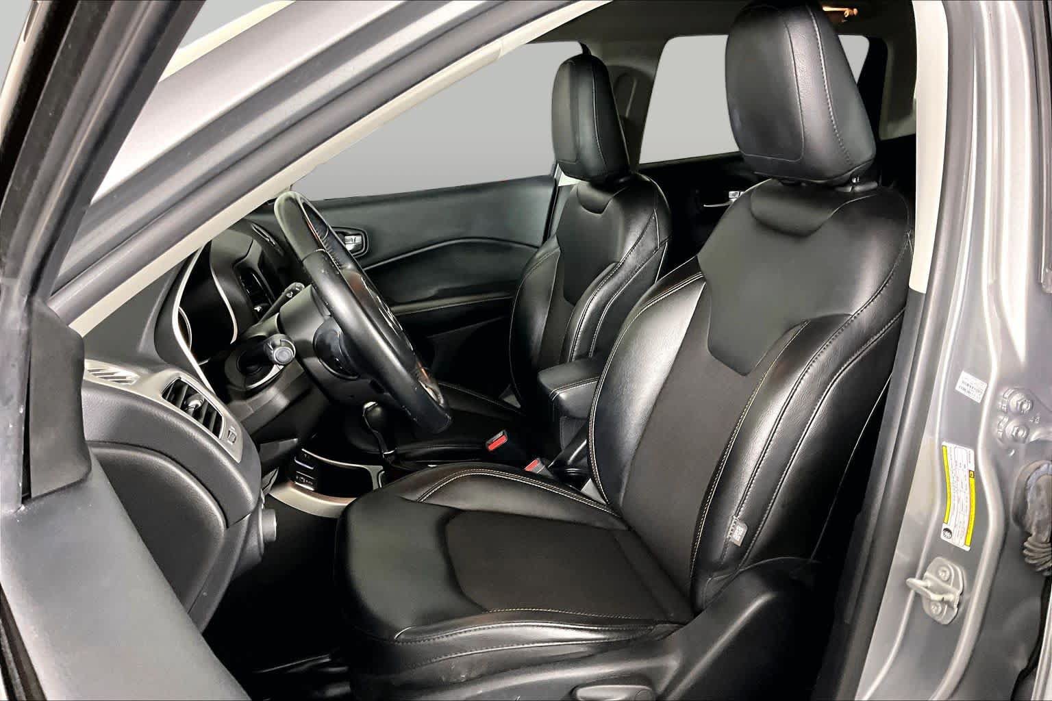 Used 2021 Jeep Compass Latitude FWD image 8