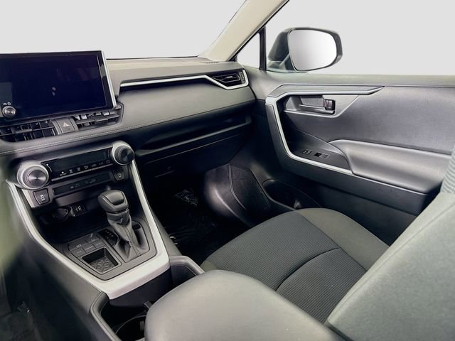 Certified 2025 Toyota RAV4 LE image 21