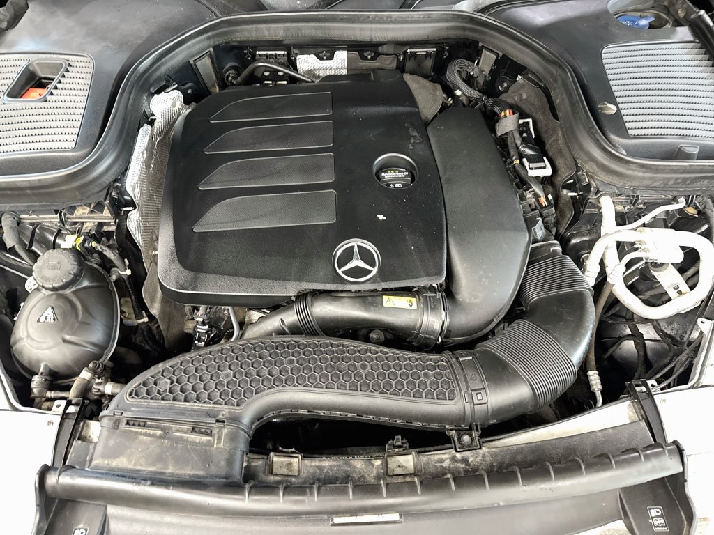 Certified 2020 Mercedes-Benz GLC 300 4MATIC image 36