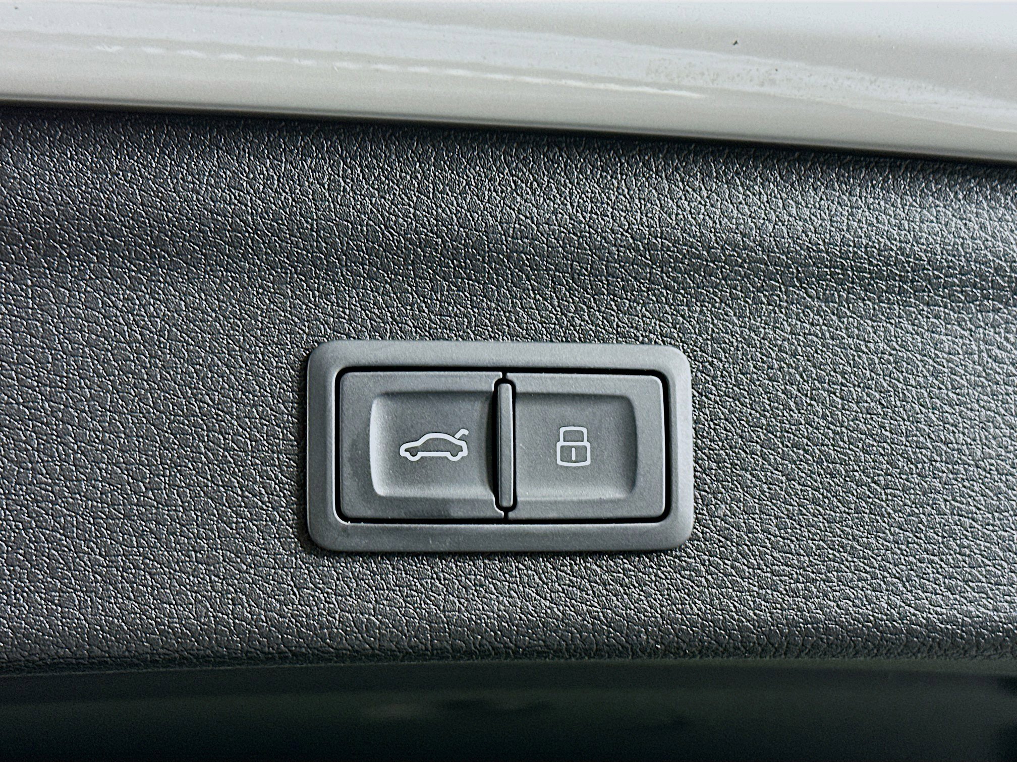 Used 2020 Audi Q3 2.0T Premium Plus w/ Premium Plus Package image 29