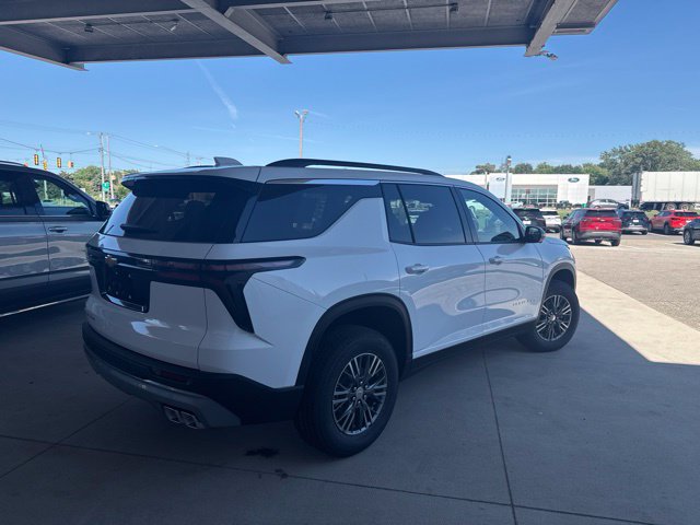 New 2026 Chevrolet Traverse LT w/ Driver Confidence Package AWD/4WD image 5