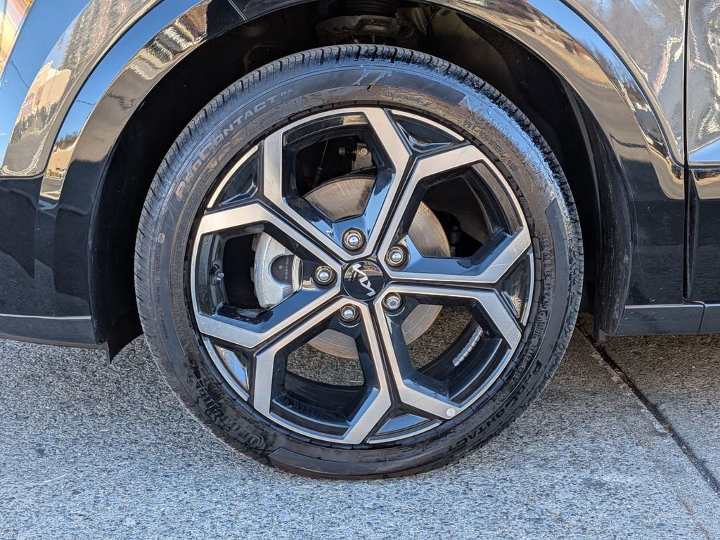 Certified 2024 Kia Niro SX Touring image 30