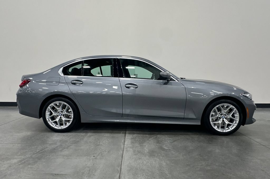 Used 2026 BMW 330i Sedan w/ Premium Package RWD image 3