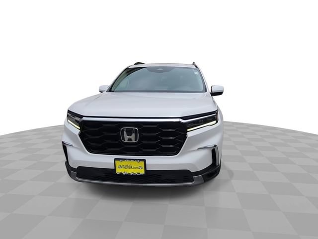 Used 2023 Honda Pilot Touring image 3