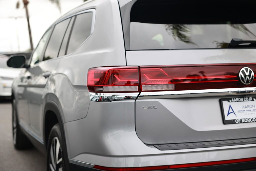 Used 2024 Volkswagen Atlas SEL AWD/4WD image 13