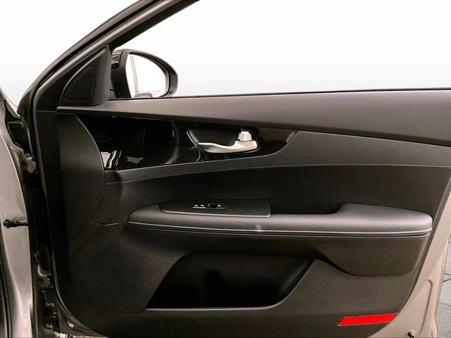 Used 2023 Kia Forte GT-Line w/ GT-Line Technology Package FWD image 23
