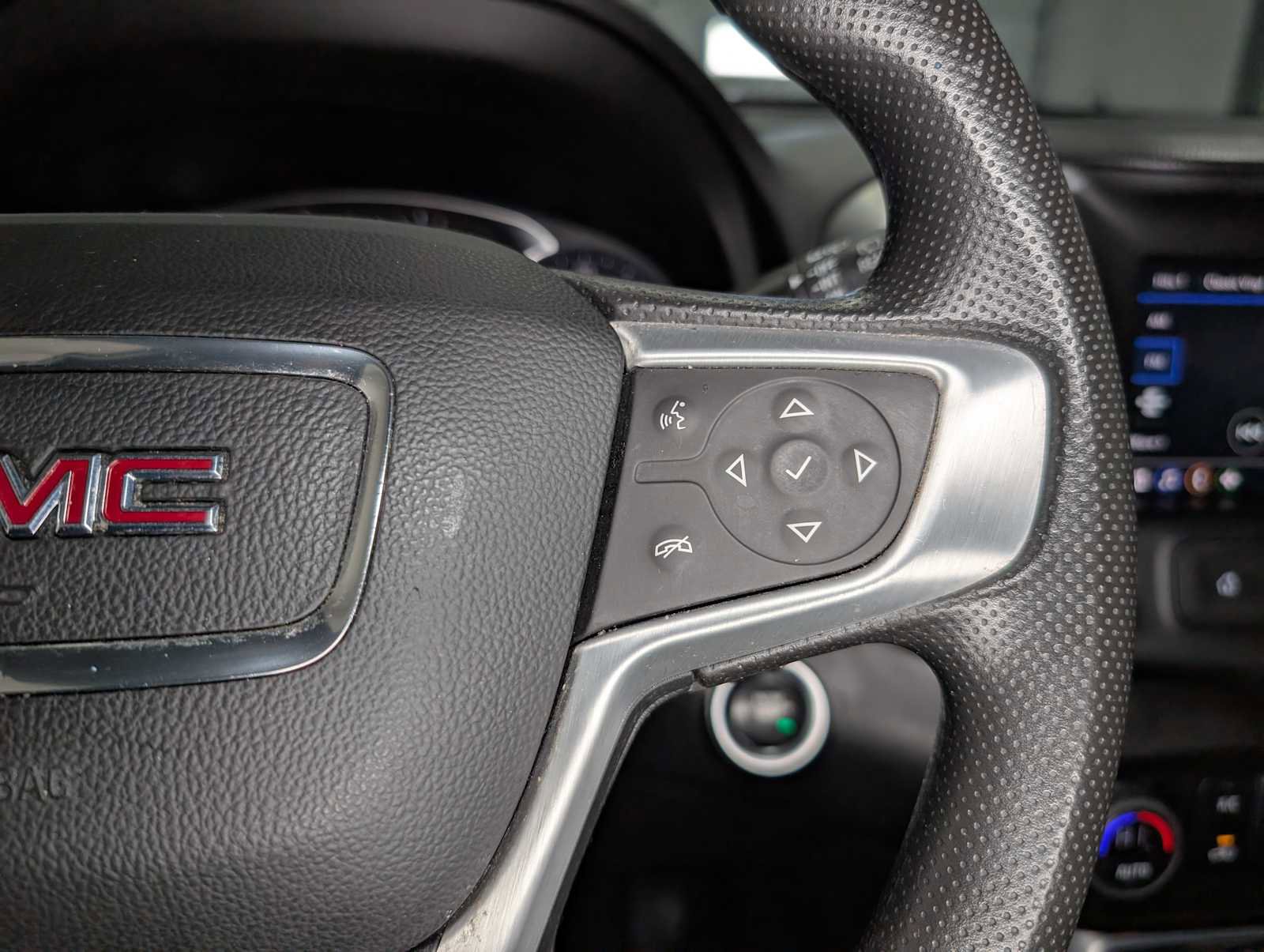 Used 2022 GMC Terrain SLE w/ Driver Convenience Package image 36