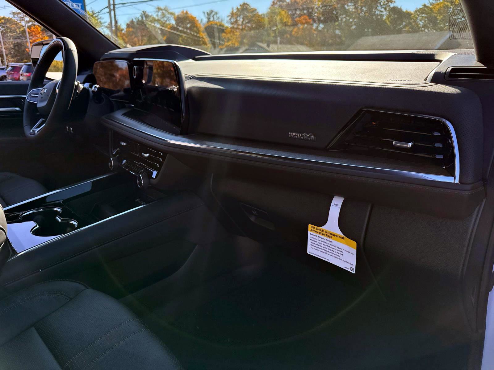 New 2026 Chevrolet Suburban High Country image 7