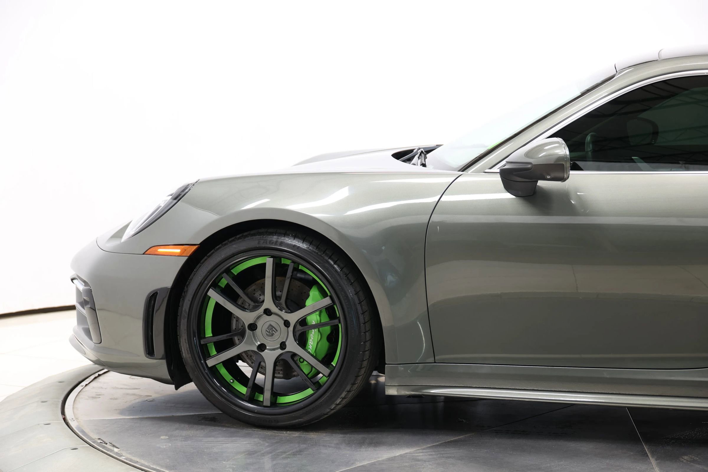 Used 2020 Porsche 911 Carrera 4S AWD/4WD image 9