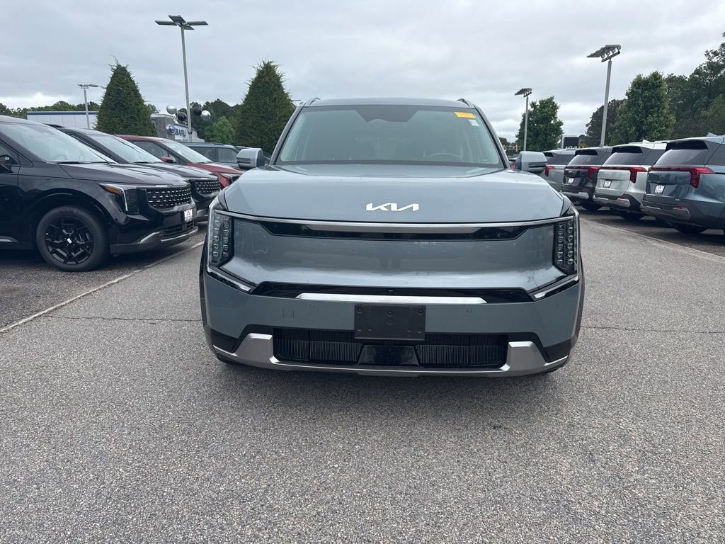 Used 2024 Kia EV9 Land AWD/4WD image 6