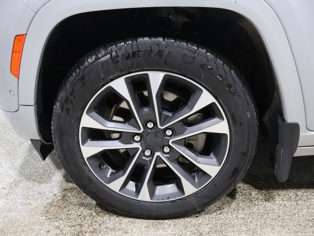 Used 2021 Jeep Grand Cherokee L Overland w/ Luxury Tech Group IV image 9