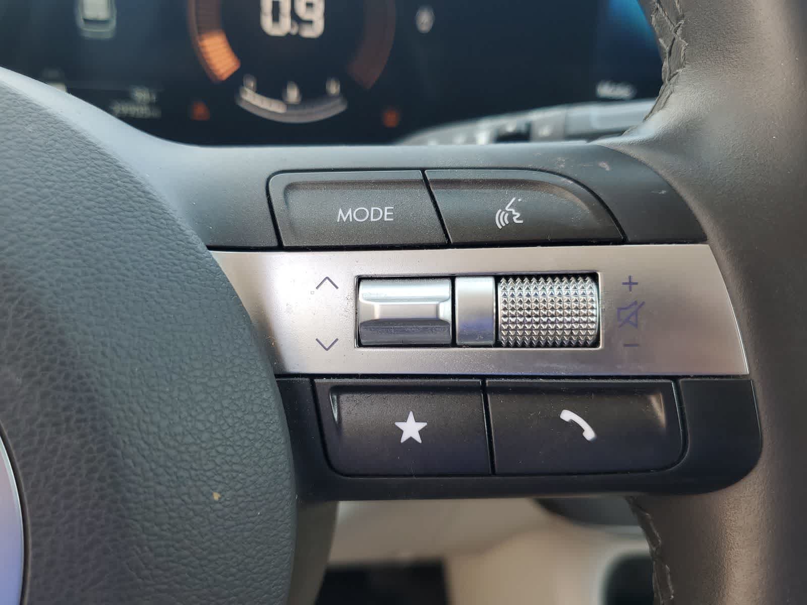 Used 2025 Hyundai Kona SEL FWD image 20