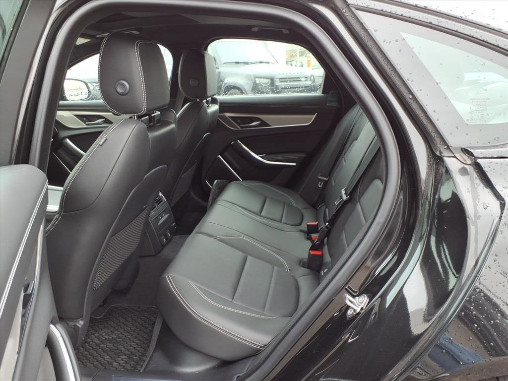 Used 2024 Jaguar XF R-Dynamic SE AWD/4WD image 13