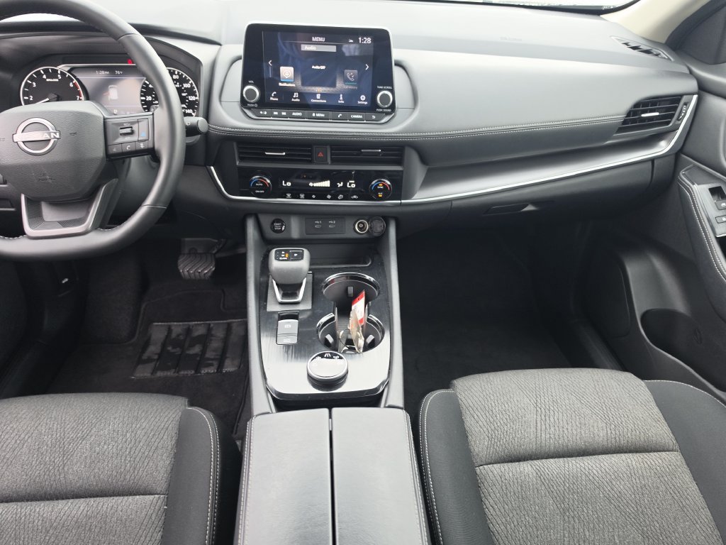 Certified 2026 Nissan Rogue SV AWD/4WD image 15