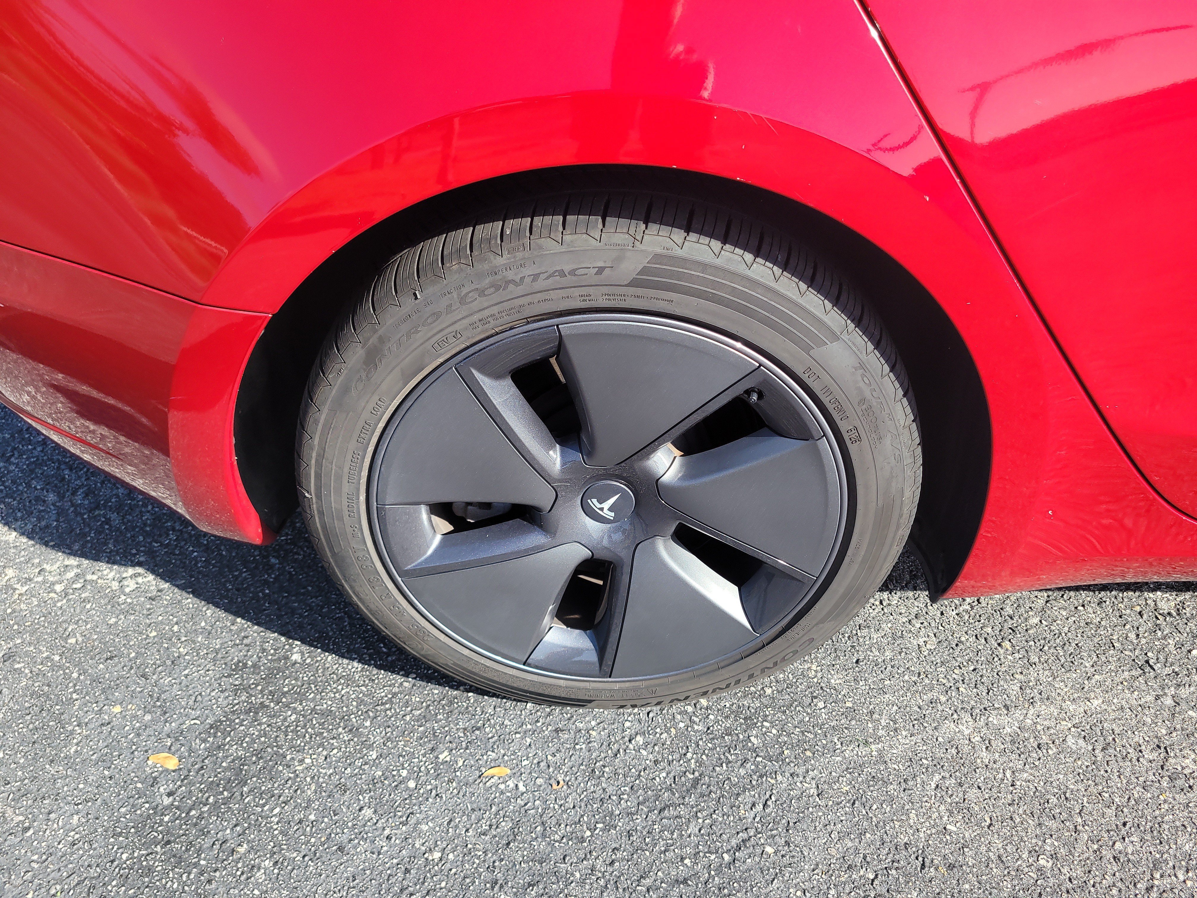 Used 2023 Tesla Model 3 Standard Range RWD image 9