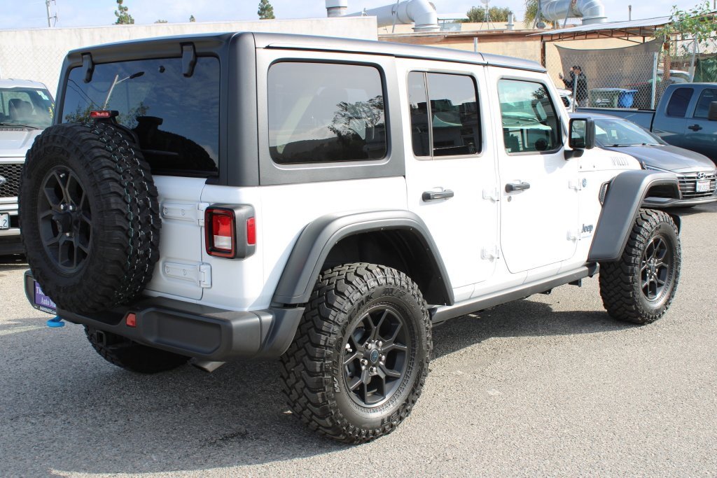 Used 2024 Jeep Wrangler Unlimited image 4