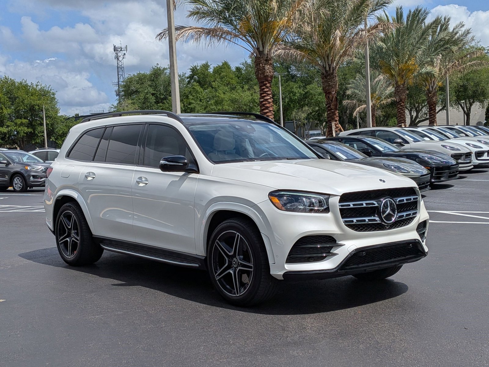 Used 2023 Mercedes-Benz GLS 450 4MATIC image 7