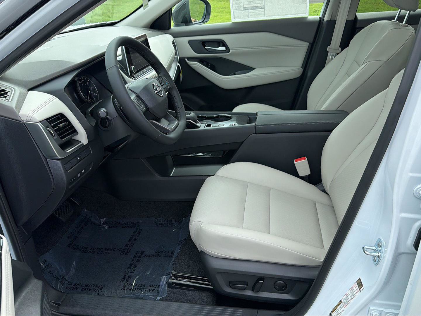 New 2026 Nissan Rogue Dark Armor FWD image 11