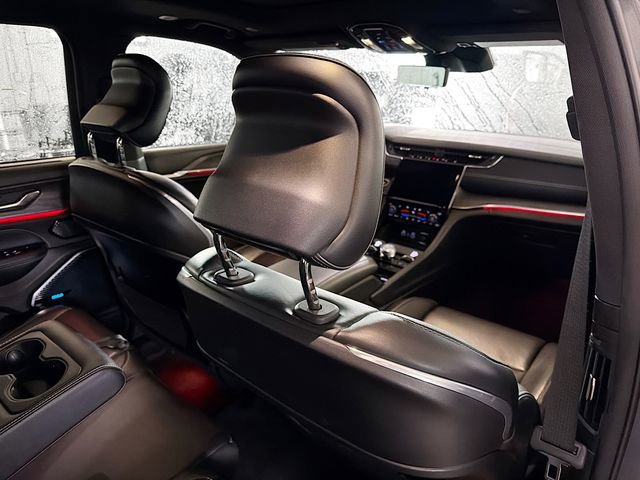 Used 2022 Jeep Grand Cherokee L Overland w/ Luxury Tech Group IV image 11