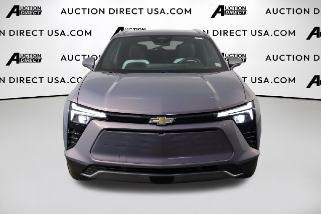 Used 2024 Chevrolet Blazer EV LT AWD/4WD image 2