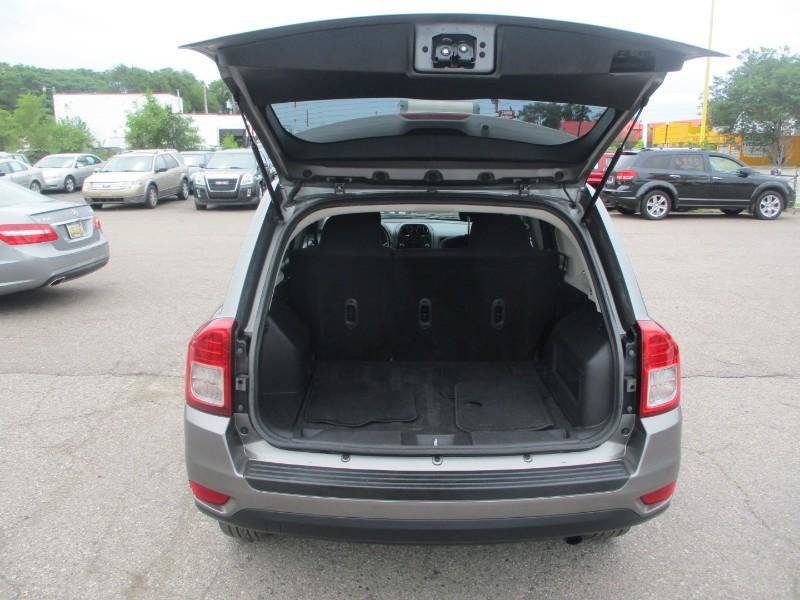 Used 2012 Jeep Compass Latitude FWD image 6
