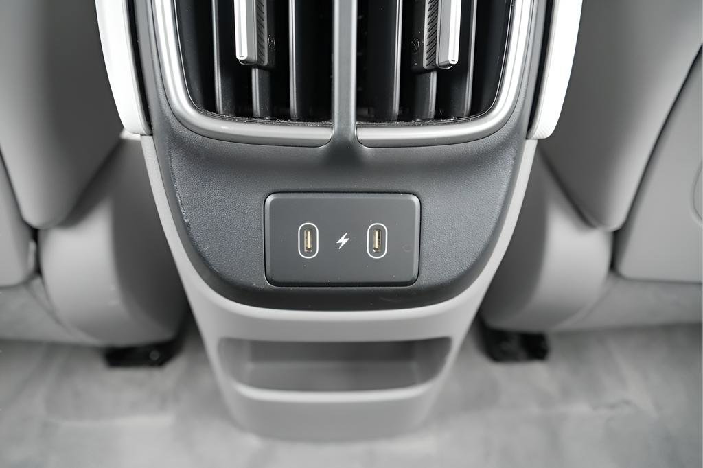 Used 2024 Hyundai Ioniq 6 SEL AWD/4WD image 19