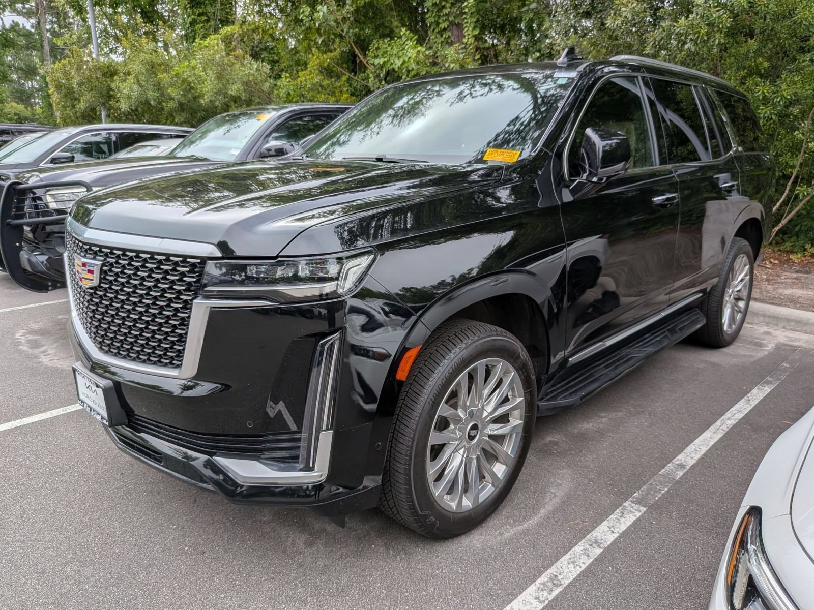Used 2023 Cadillac Escalade Premium Luxury AWD/4WD image 5