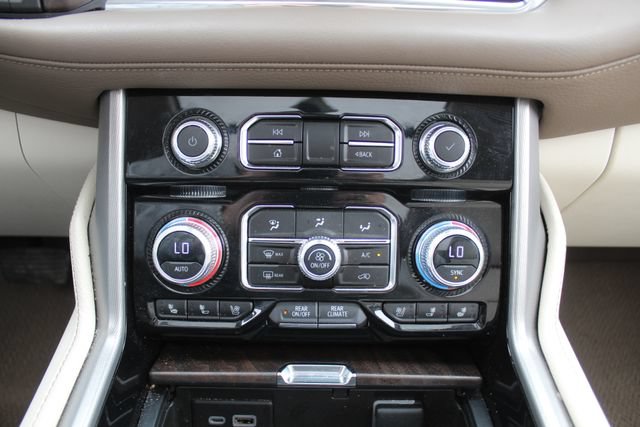 Used 2023 GMC Yukon Denali AWD/4WD image 33
