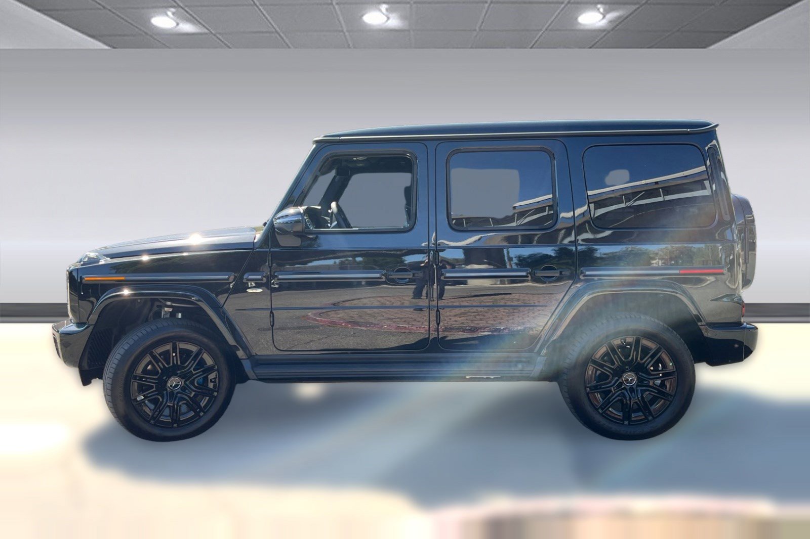 Used 2025 Mercedes-Benz G 580 w/ EQ Technology image 2