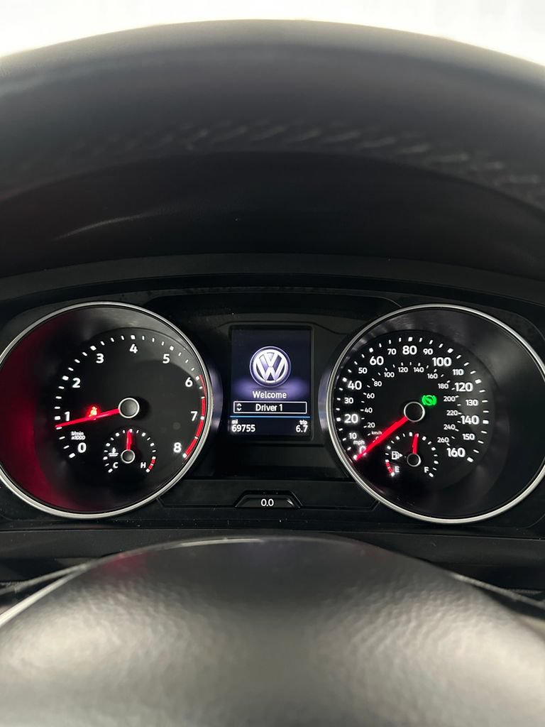 Used 2020 Volkswagen Tiguan SE w/ 3rd Row Seat Package AWD/4WD image 19
