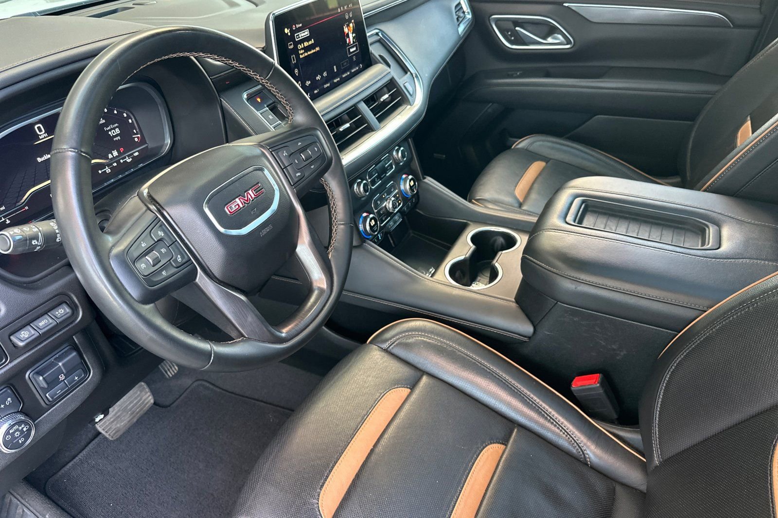 Used 2023 GMC Yukon XL AT4 w/ AT4 Premium Plus Package image 10