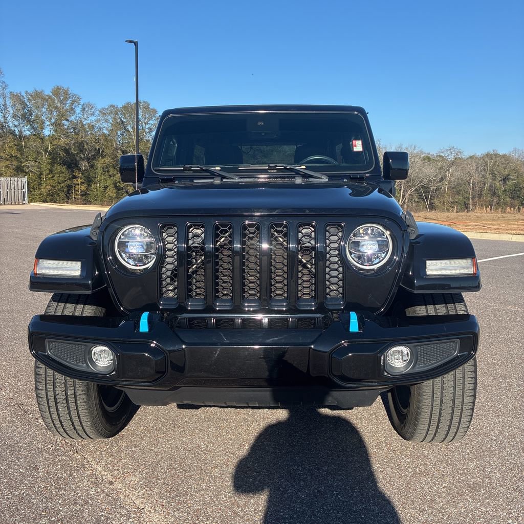 Used 2022 Jeep Wrangler Unlimited Sahara image 2
