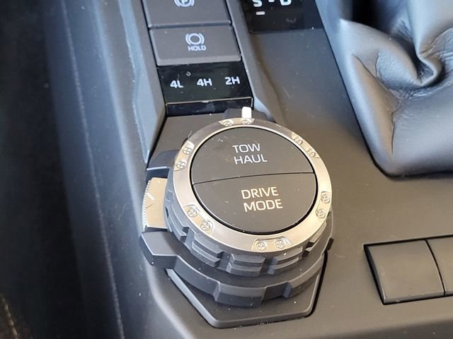 Certified 2025 Toyota 4Runner SR5 AWD/4WD image 15