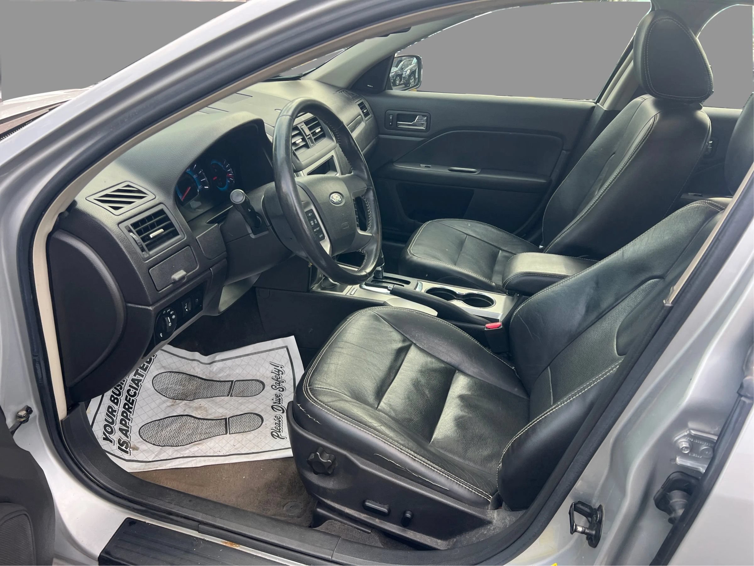 Used 2010 Ford Fusion SEL FWD image 10