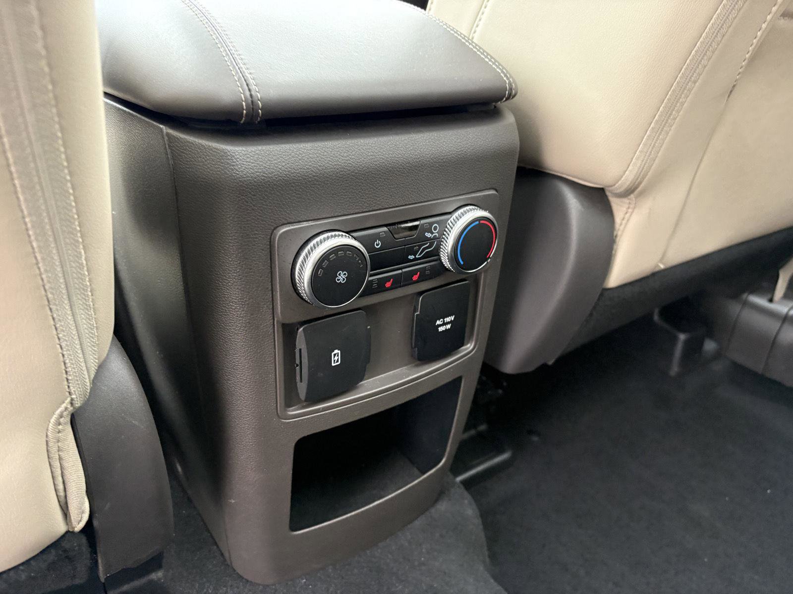 Used 2021 Ford Explorer Platinum image 18