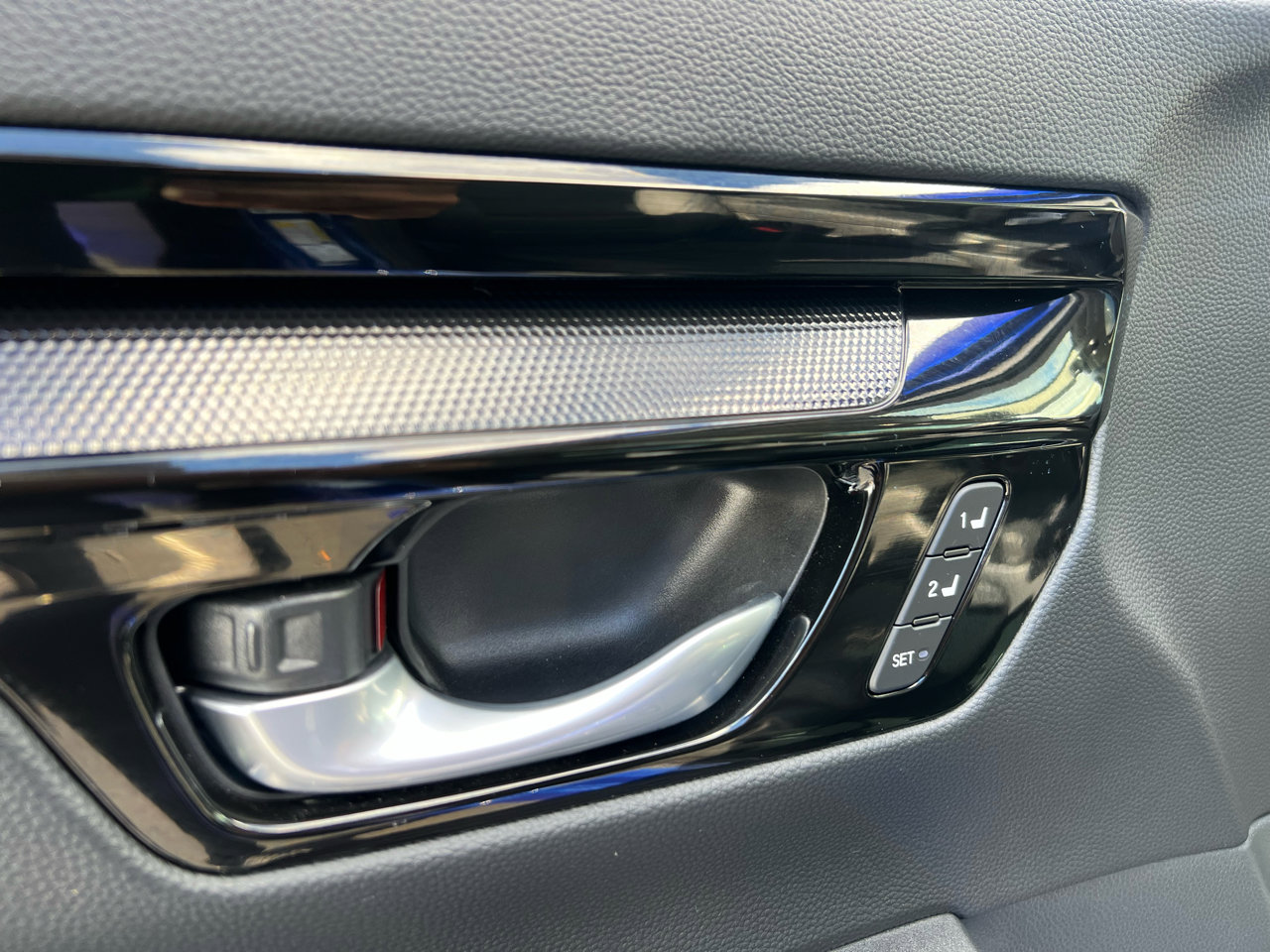 Used 2025 Honda CR-V EX-L image 20