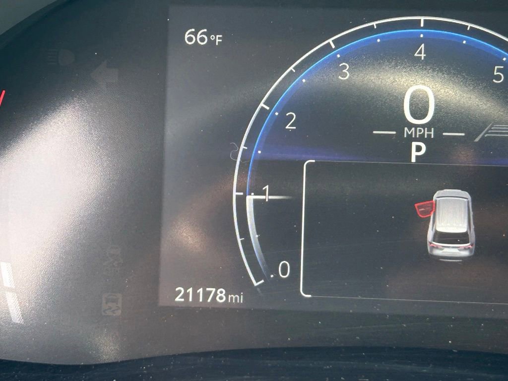 Used 2024 Toyota Grand Highlander AWD image 16