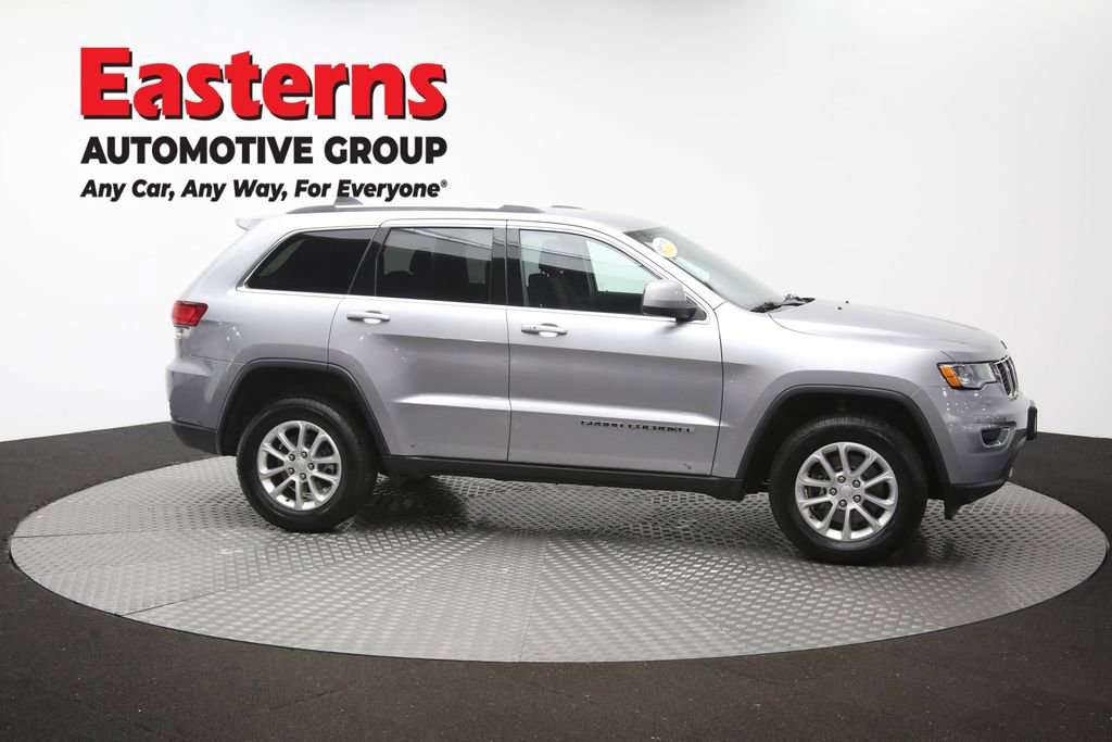 Used 2021 Jeep Grand Cherokee Laredo AWD/4WD image 44